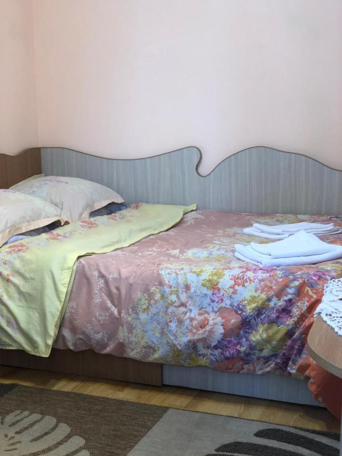Casuta Bunicilor Isverna Hotel Ngoại thất bức ảnh
